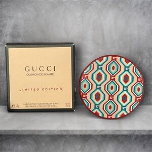 Gucci Cushion De Beaute’ SPF Foundation- limited edition, luminous, hydrating